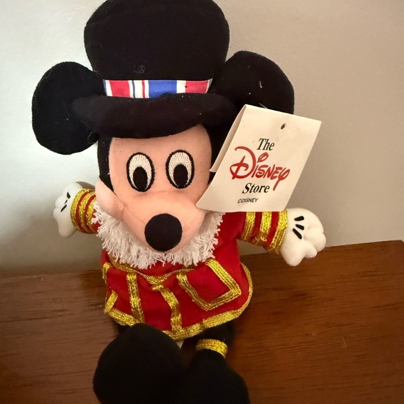 NWT Disney Store Mickey Mouse Beefeater Beanbag Plush - Picture 3 of 7